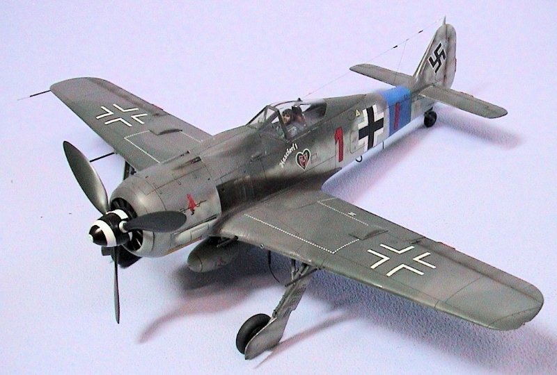 ドイツ空軍フォッケウルフFw190A-8 (ハセガワ 1/32)
