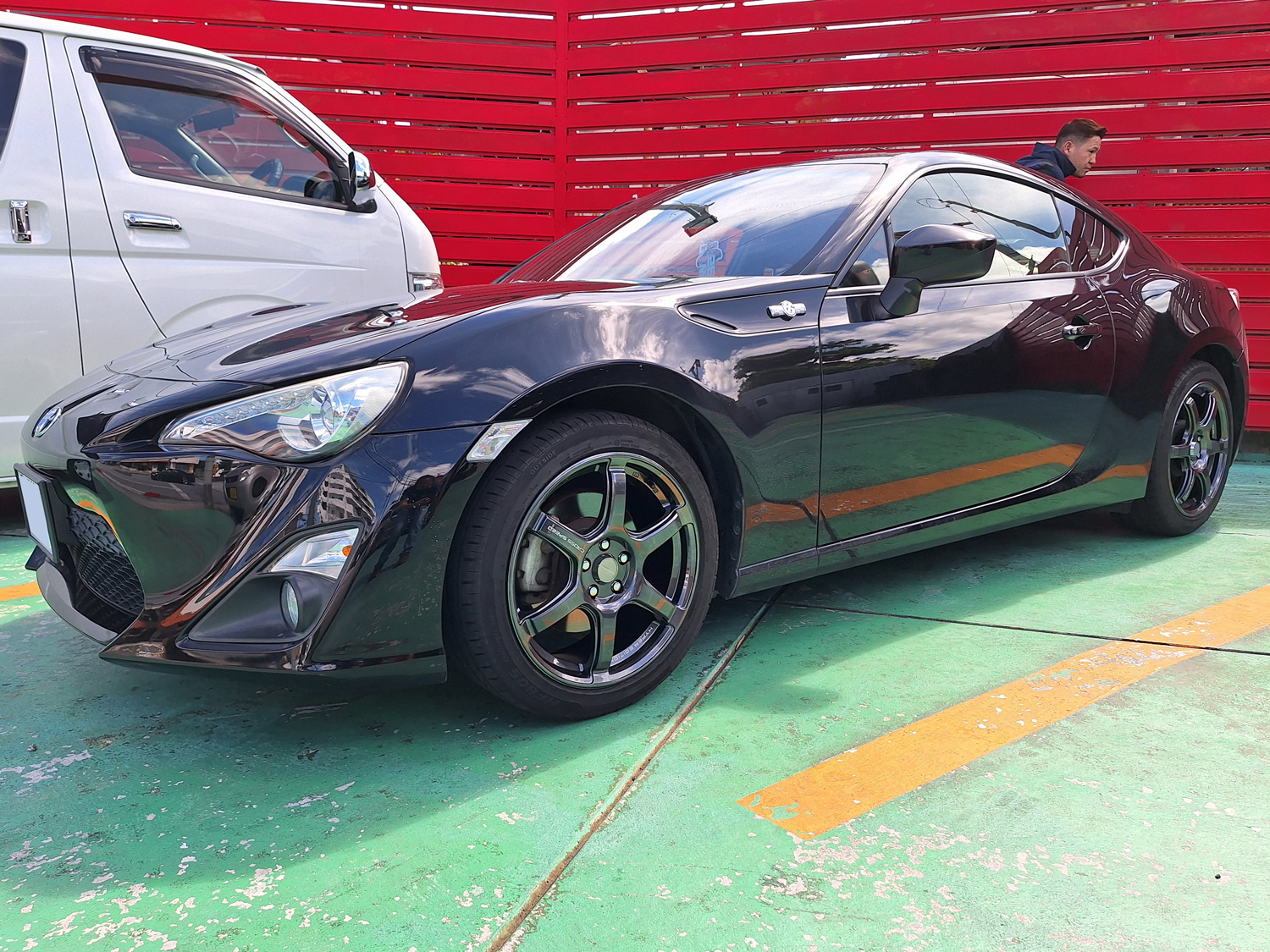 トヨタ 86 CROSS SPEED RS6 17×7.5J MINERVA 215/45R17｜ホイール