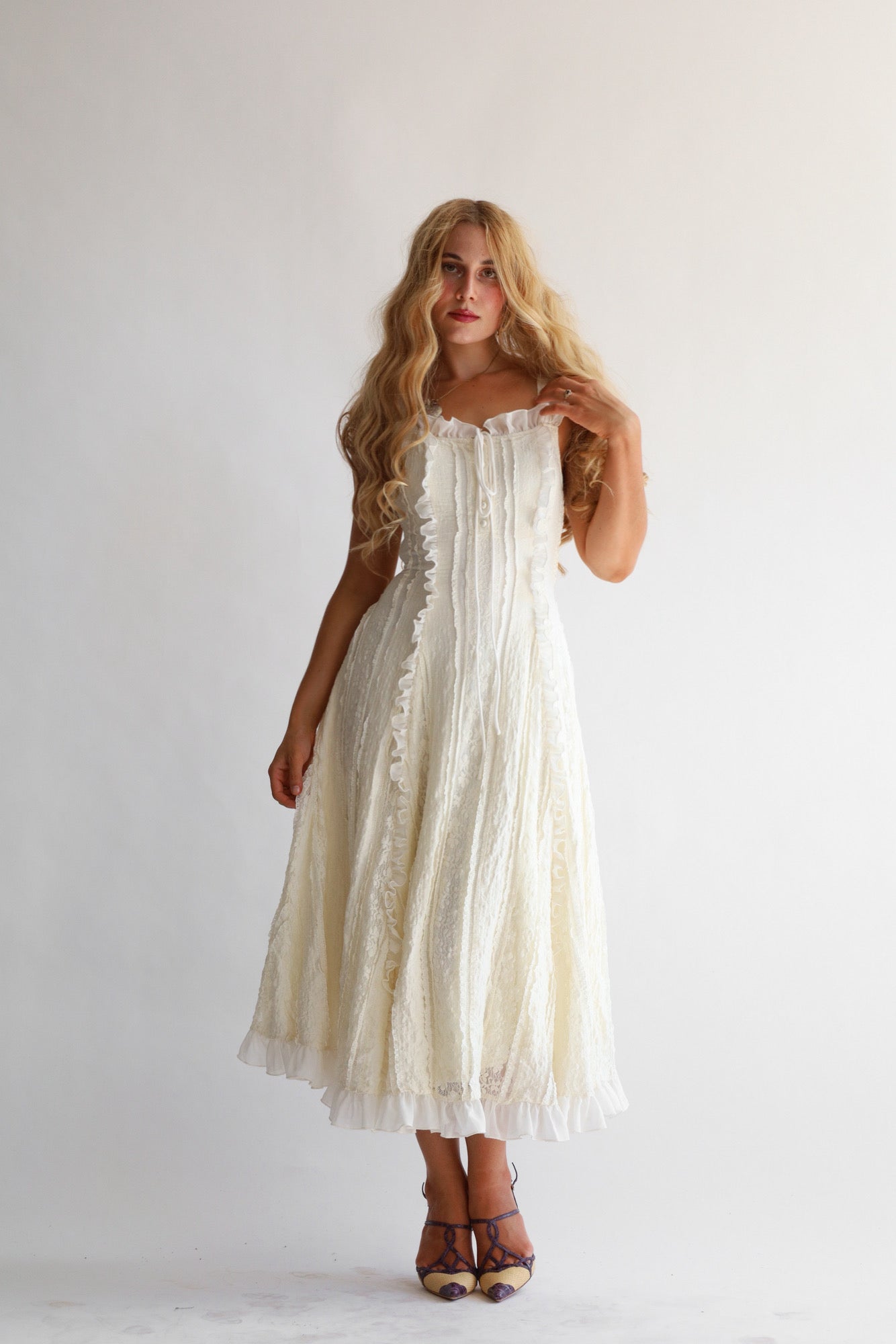 The Ophelia Midi in Lily Lace – Wild Rose & Sparrow