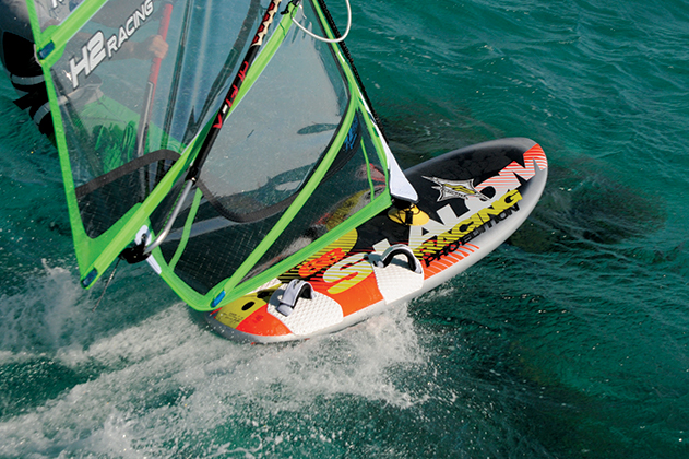 Windsurf Magazine OnlineJP AUSTRALIA SLALOM IX 112L 2013 TEST REVIEW