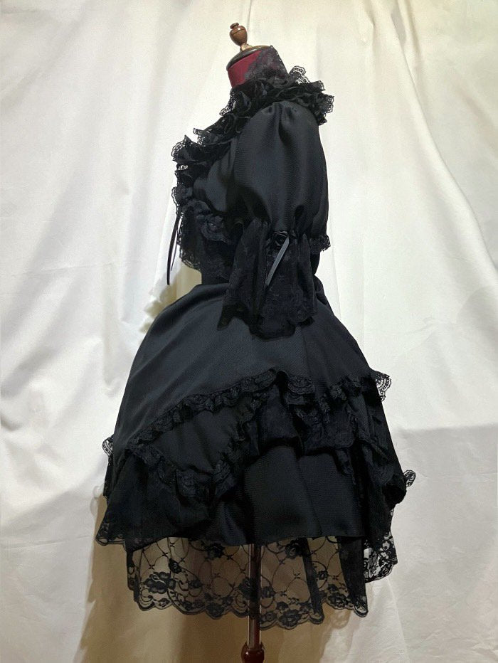 切り替え総フリルワンピース+パニエ入りボリュームレース付きスカート