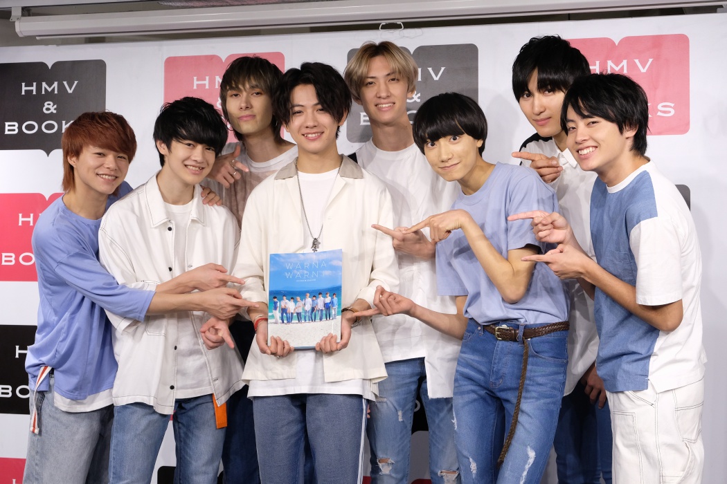 スパドラが最新写真集発売でイベント「見どころは全ページ」 | TOKYO