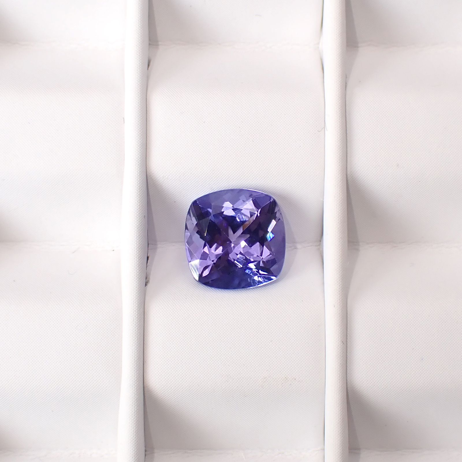 タンザナイト(宝石名タンザナイト)タンザニア産 識別済 1.83ct / 7.4x7