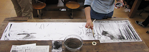 名物授業】授業科目「鑑賞のための造形演習」／「水墨画3」（第8回）の