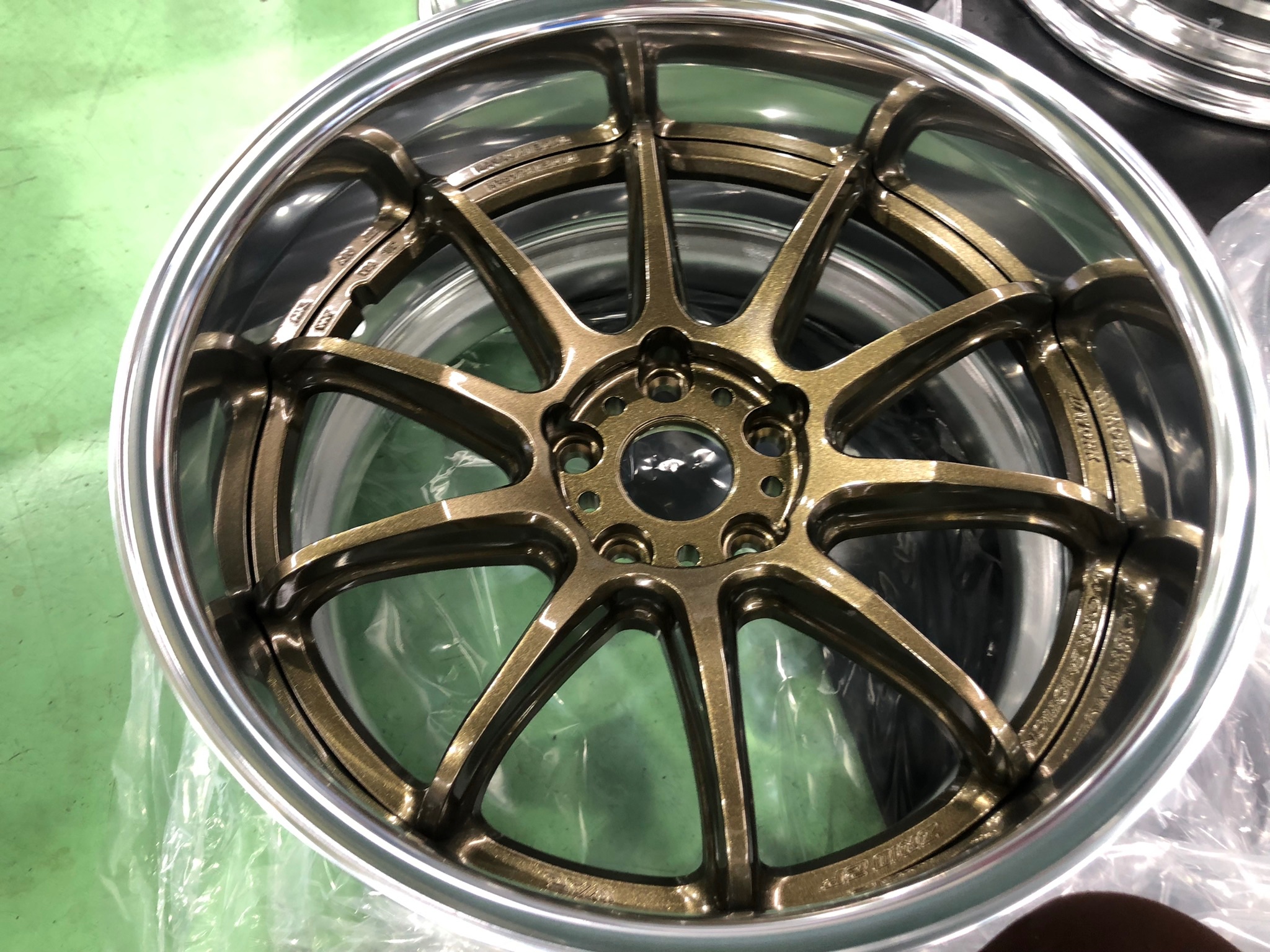 WORK EMOTION ZR10 チタンブロンズカラー 2P 18インチ入荷♪ | 店舗お