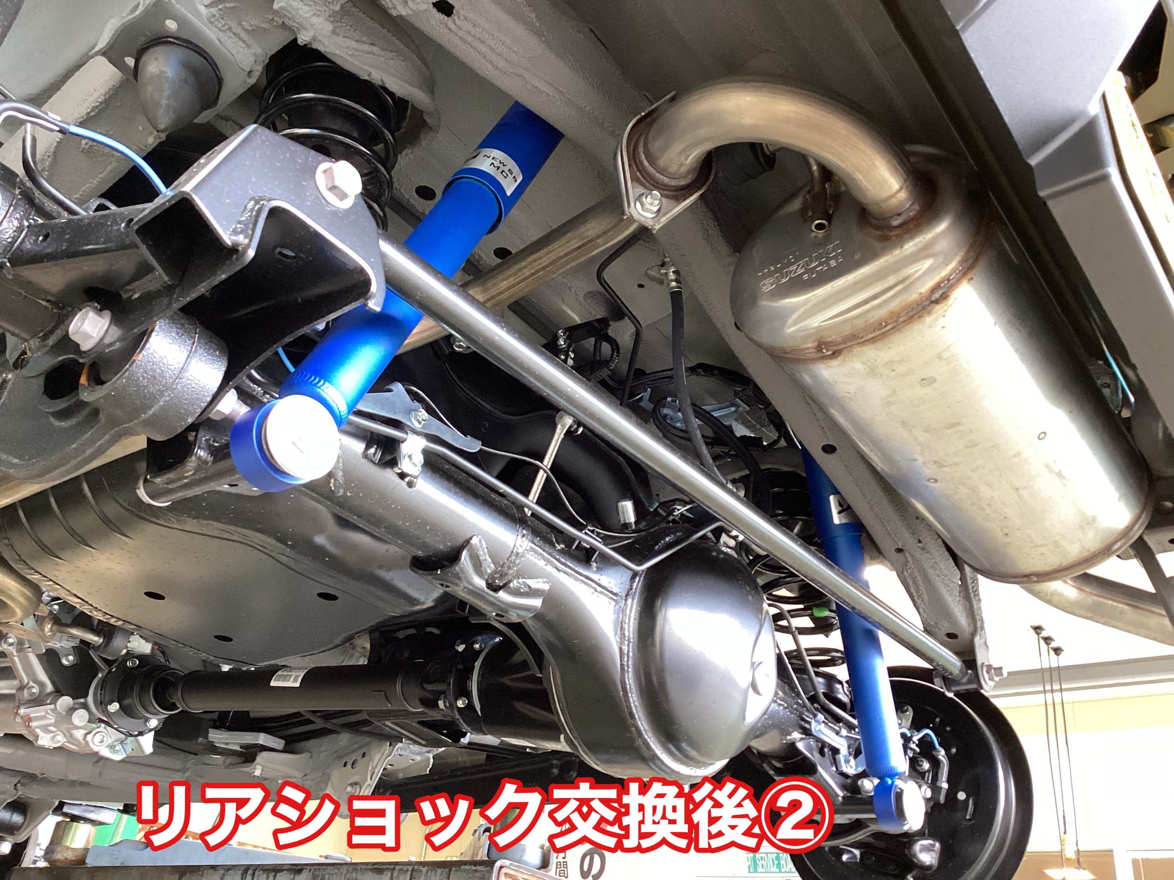 JB64Wジムニーの乗り味を変えたい方必見！KYBショック・ステアリング