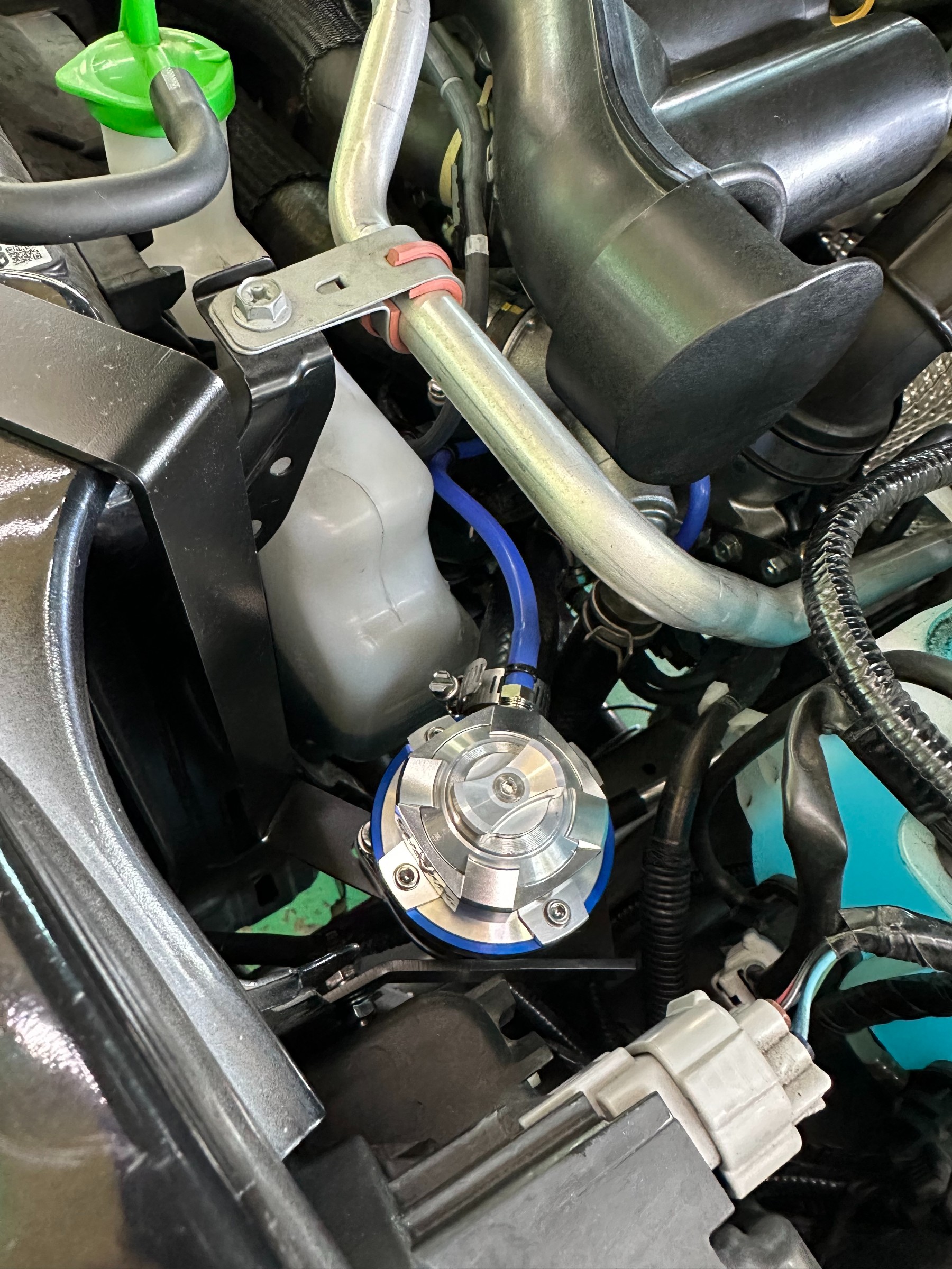 ジムニーにブローオフバルブ取り付け！ | 店舗おススメ情報 | タイヤ館