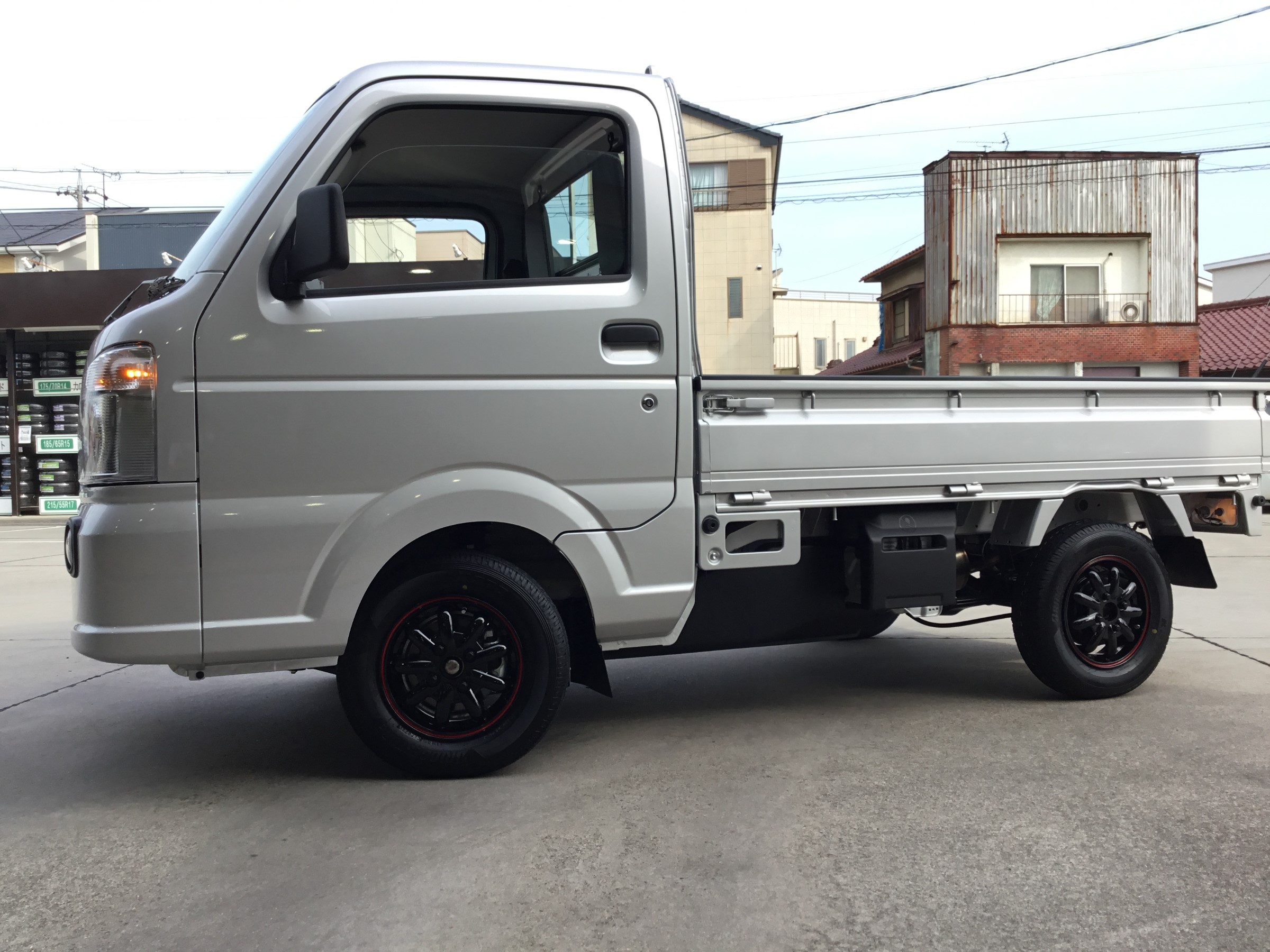 スズキキャリイ【DA16T】軽トラにアルミセット装着しました！！ | 店舗