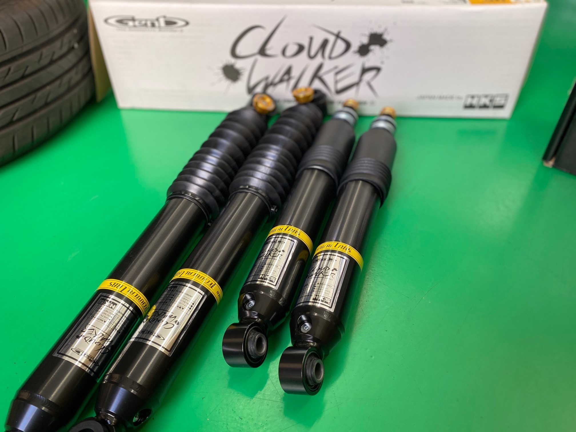 ハイエース（GDH206V） 玄武ハイトダウンブロックキット＆玄武ショック