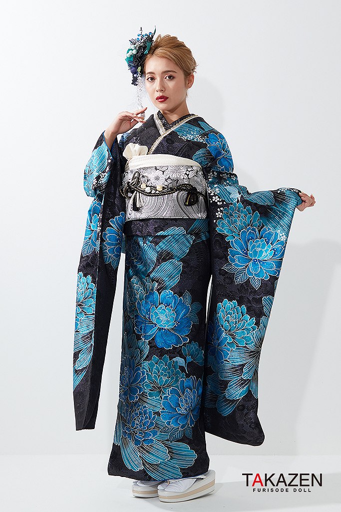 モード系 白/黒/ゴールド(金色) バラ柄 柄多め 華やか モード 派手