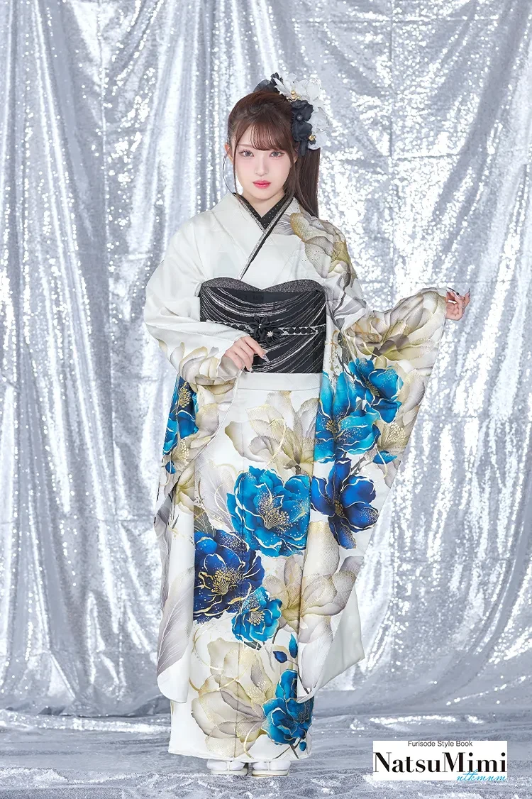 モード 白/金/ゴールド 牡丹柄 渋い 人気 大人っぽい 綺麗系振袖 門
