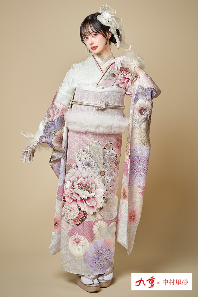 4ページ目｜ピンク色の振袖｜成⼈式の振袖レンタルならTAKAZEN、世界