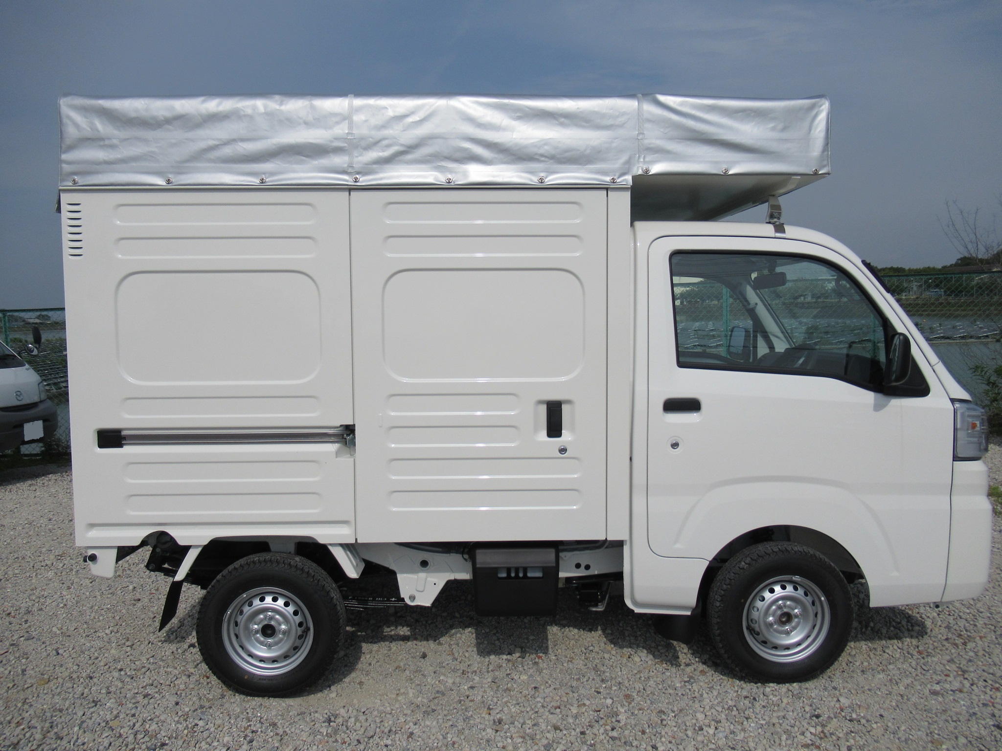 No.034 パネルバン→オープントップに改造（キャビン上） | 株式会社