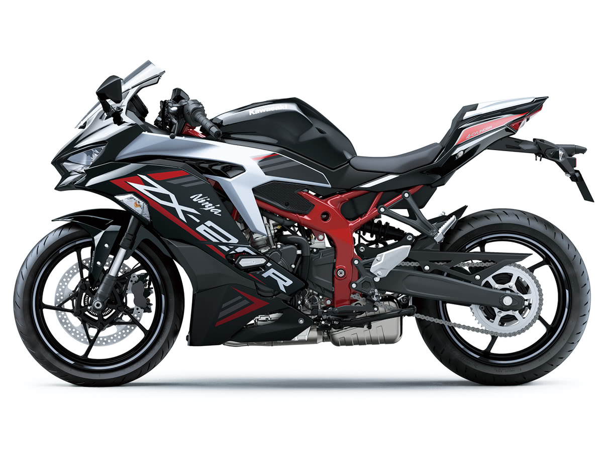 最新スーパースポーツの血流を受け継ぐNinja ZX-25Rが9月10日(木)から