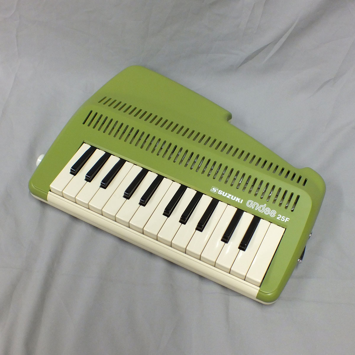 SUZUKI B-24 [メロディオン/バス24鍵] - 谷口楽器