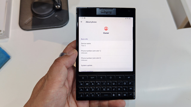 ようやくBlackBerry復活を感じさせてくれるUnihertz「Titan 2」実機を