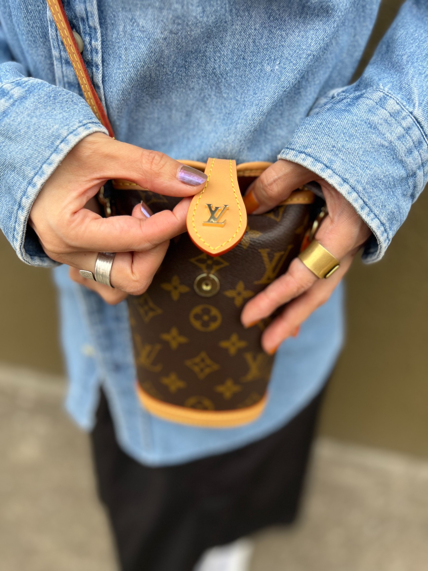LOUIS VUITTON／ルイ・ヴィトン】よりフォールド・ミーポーチを買取