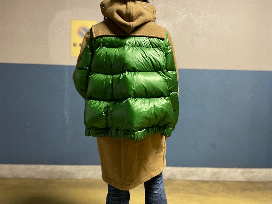 sacai×Gloverallからダウンドッキングダッフルコートのご紹介です