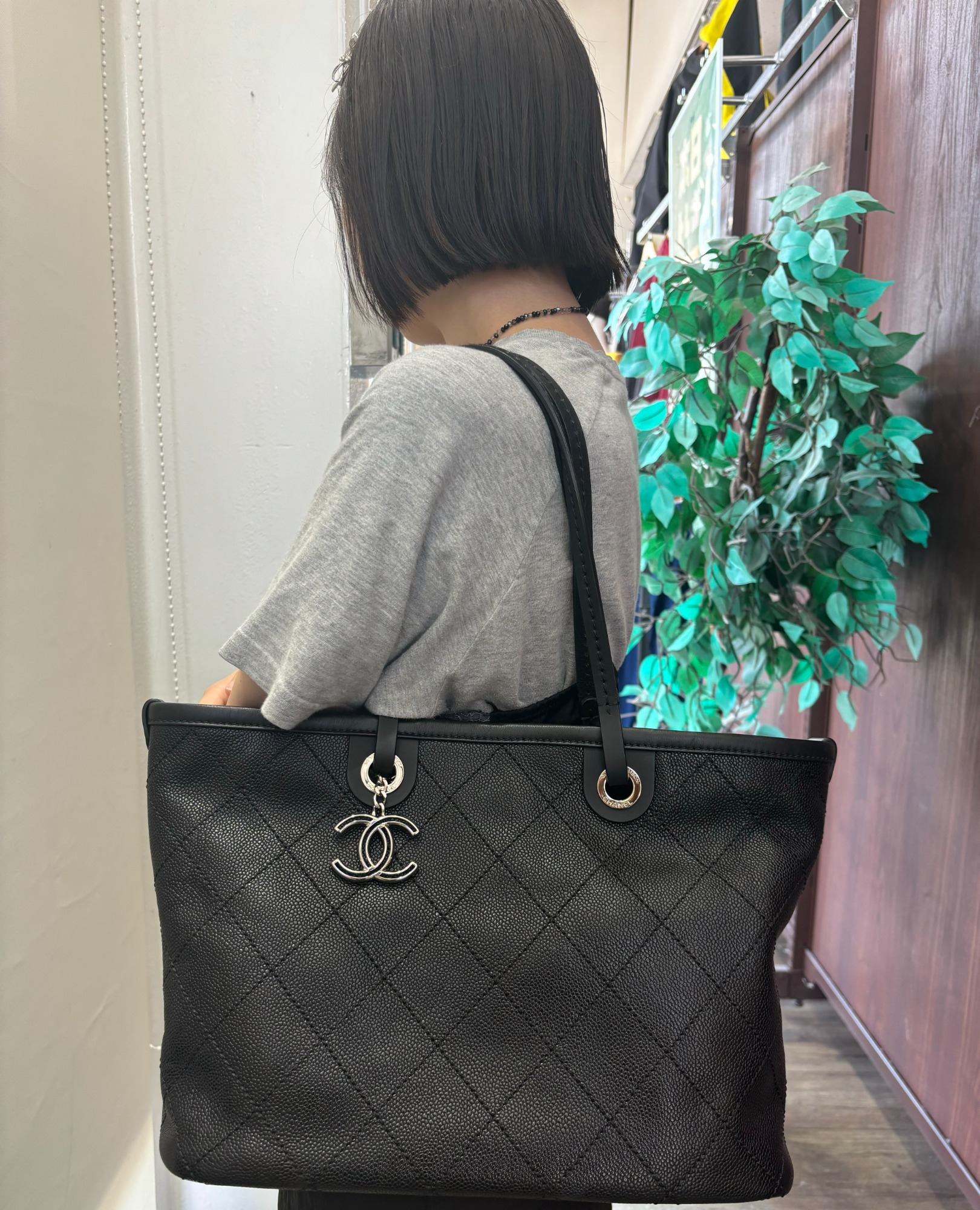 CHANEL/シャネル】より、オンザロードトートバッグが入荷致しました