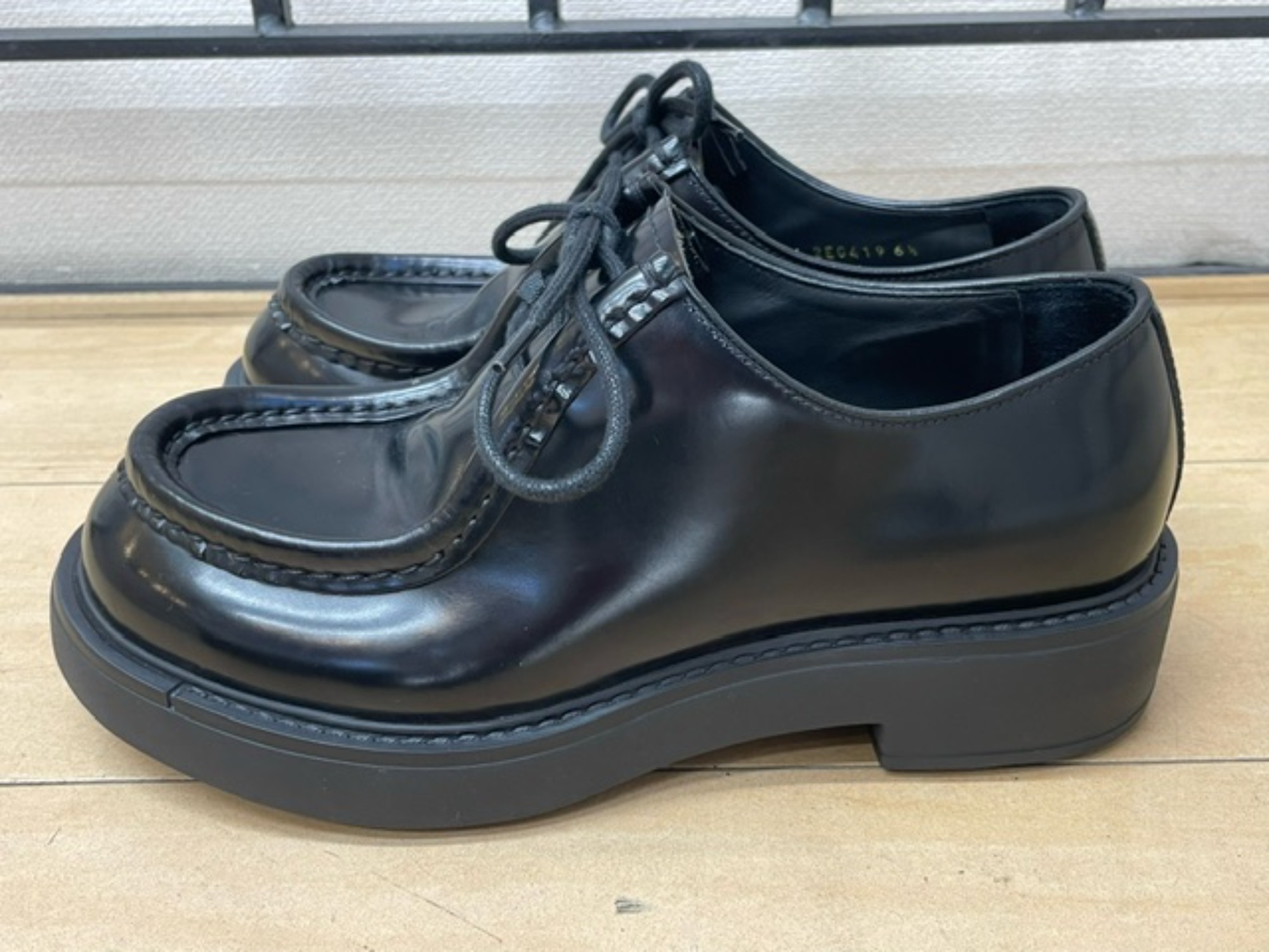 PRADA/プラダ】の、ダイアパソンオペークブラッシュドレザーレース