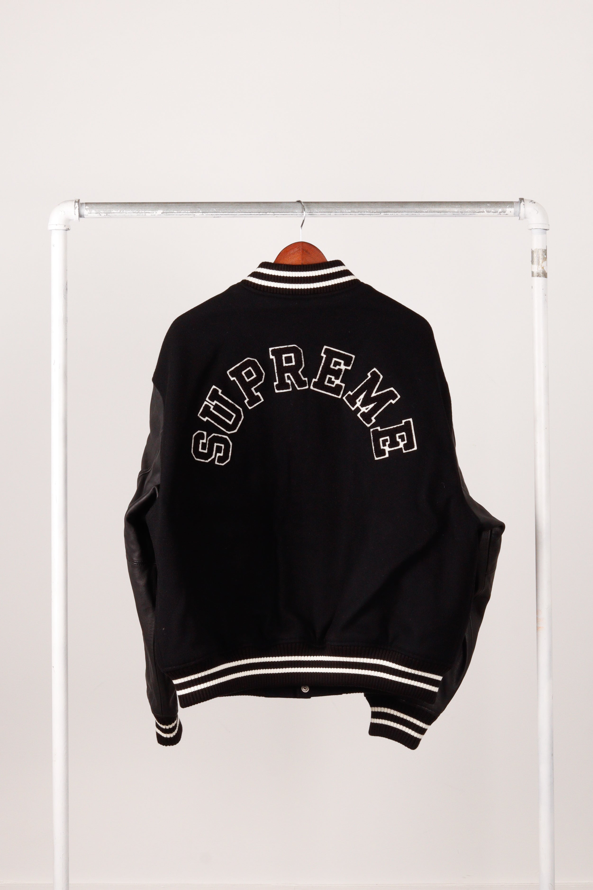 Supreme FW23 'Tiger' Varsity Jacket Black (2023) – thepopup.com