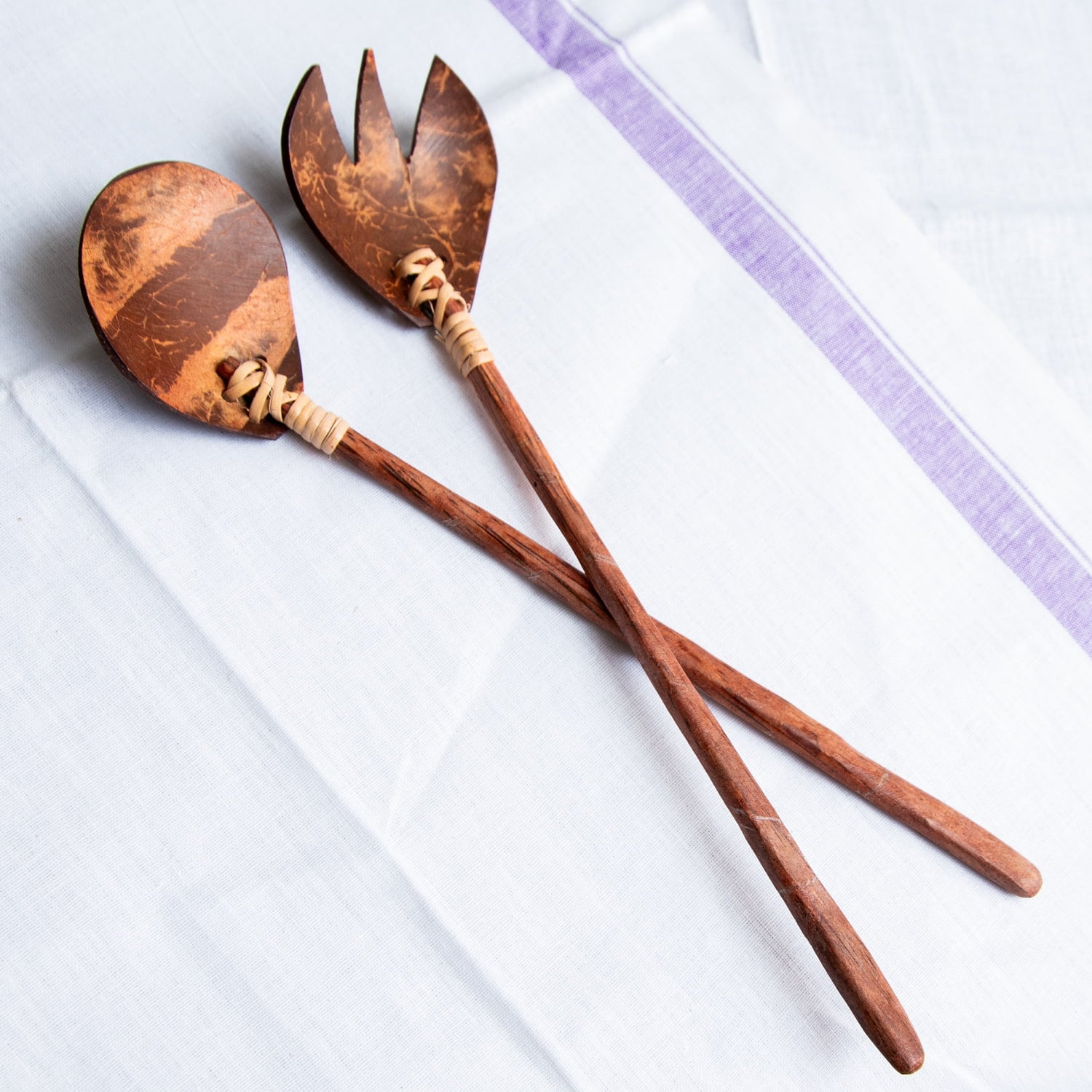 サラダの取り分けにも便利！ココナッツのスプーン・フォークセット