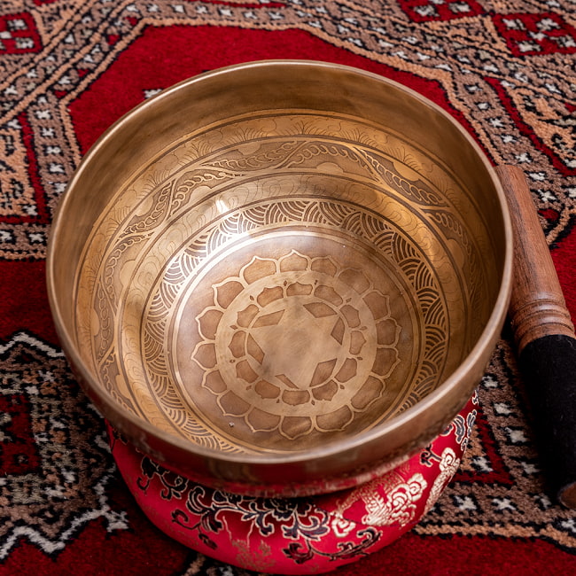 一点物】チベタンアンティックシンギングボウル【音階:D】約995g