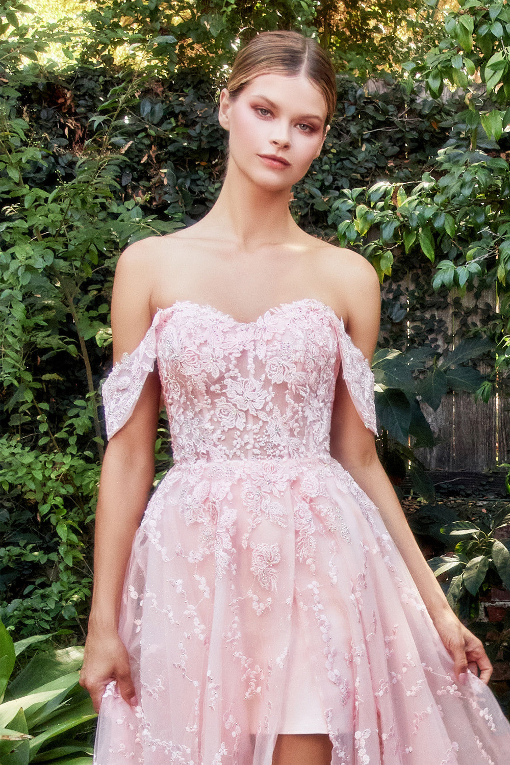 Andrea & Leo Bouquet Lace – TP Kjoler