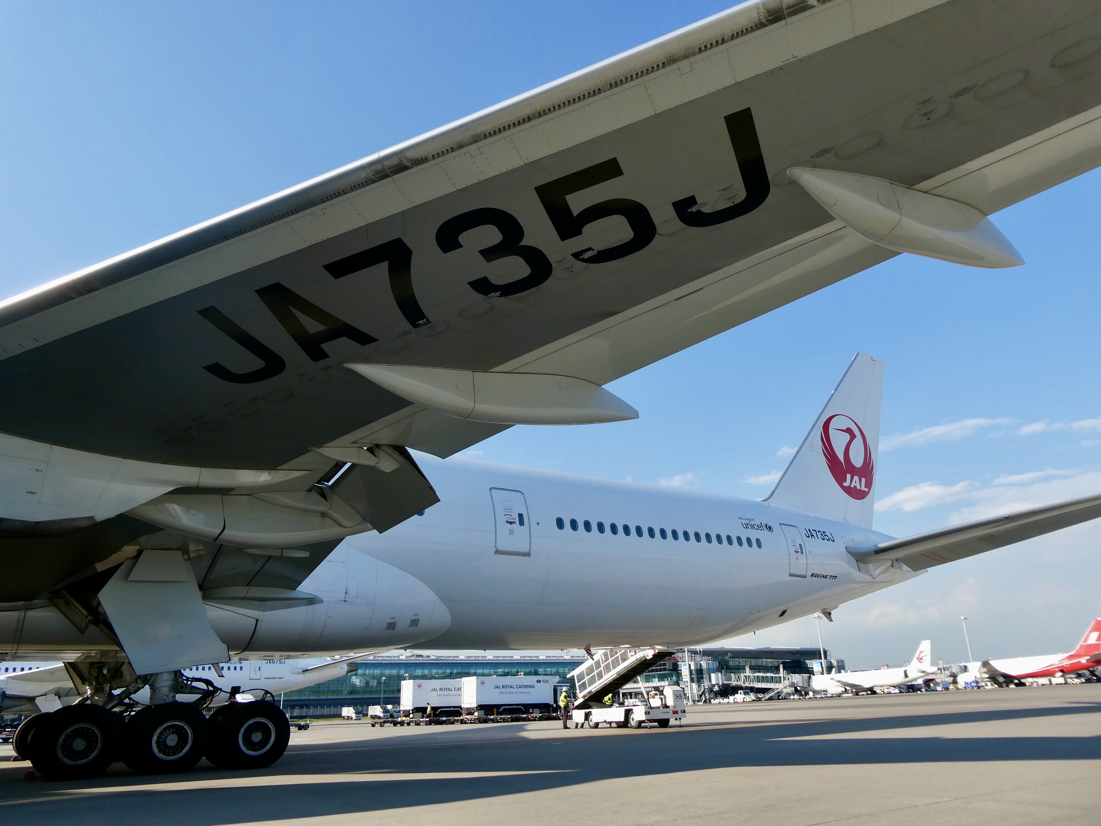 Japan Airlines Retires Third Boeing 777-300ER (JA735J) After Final