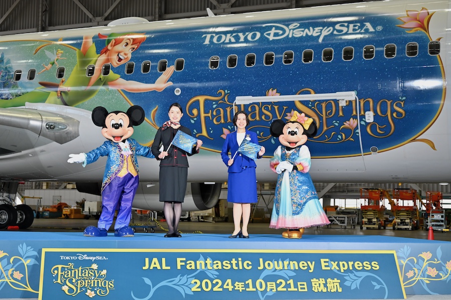 JAL東京ディズニーシー新エリアの767特別機「Fantastic Journey