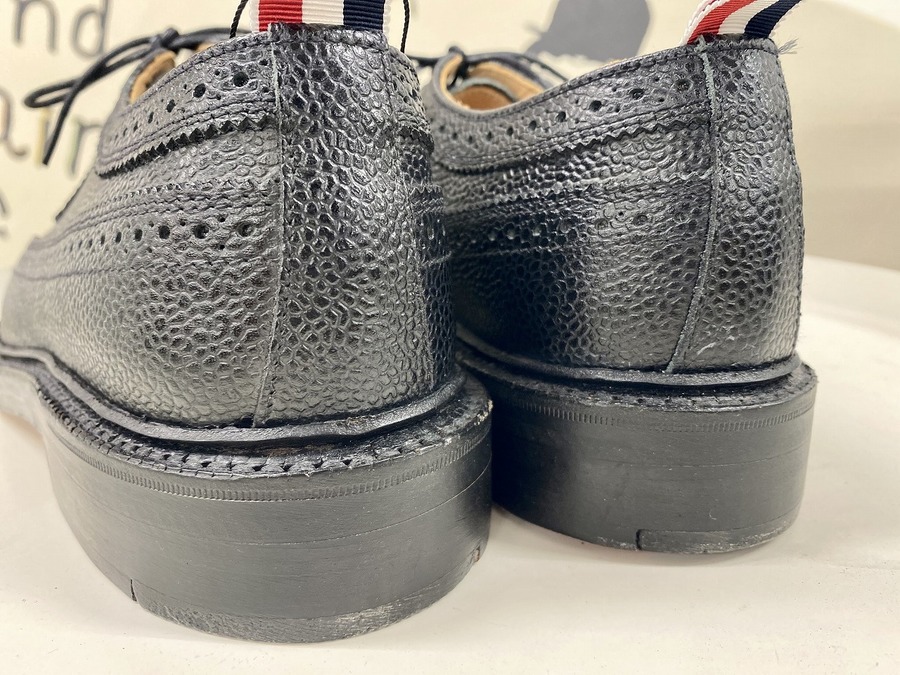 足元にも品を♪】Thom Browne(トムブラウン)のウィングチップシューズ