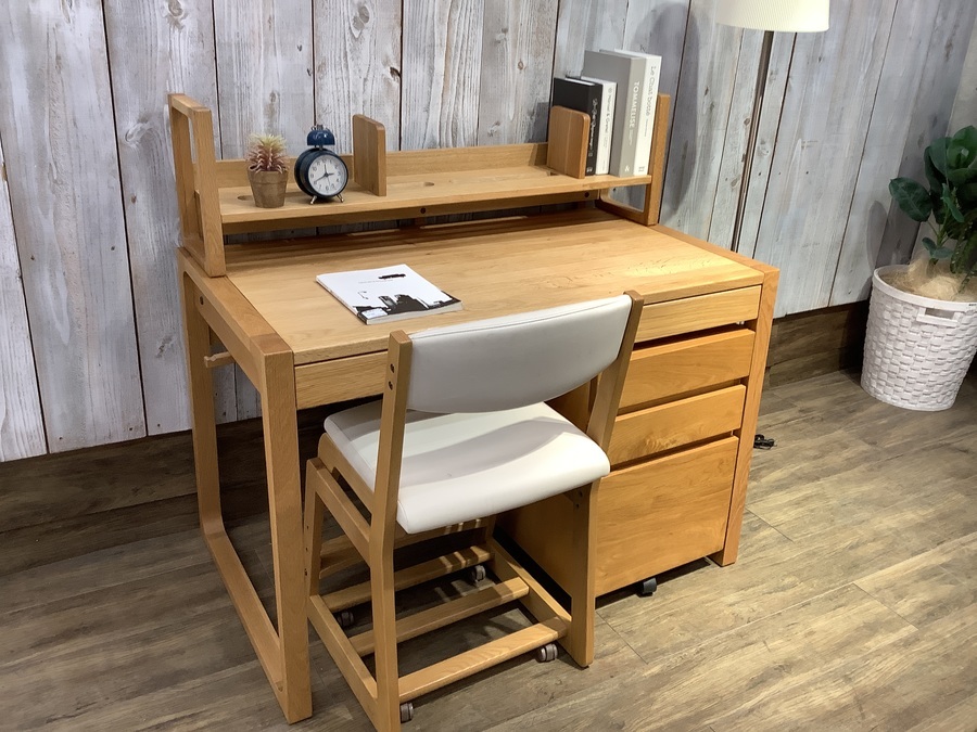 ACTUS（アクタス）】子供から大人まで一生使える学習机（FOPPISH）が