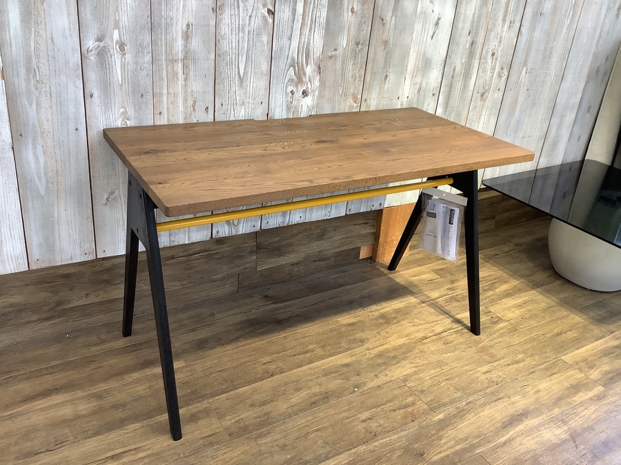 EASY LIFE（イージーライフ）】ミッドセンチュリーデザインのデスク