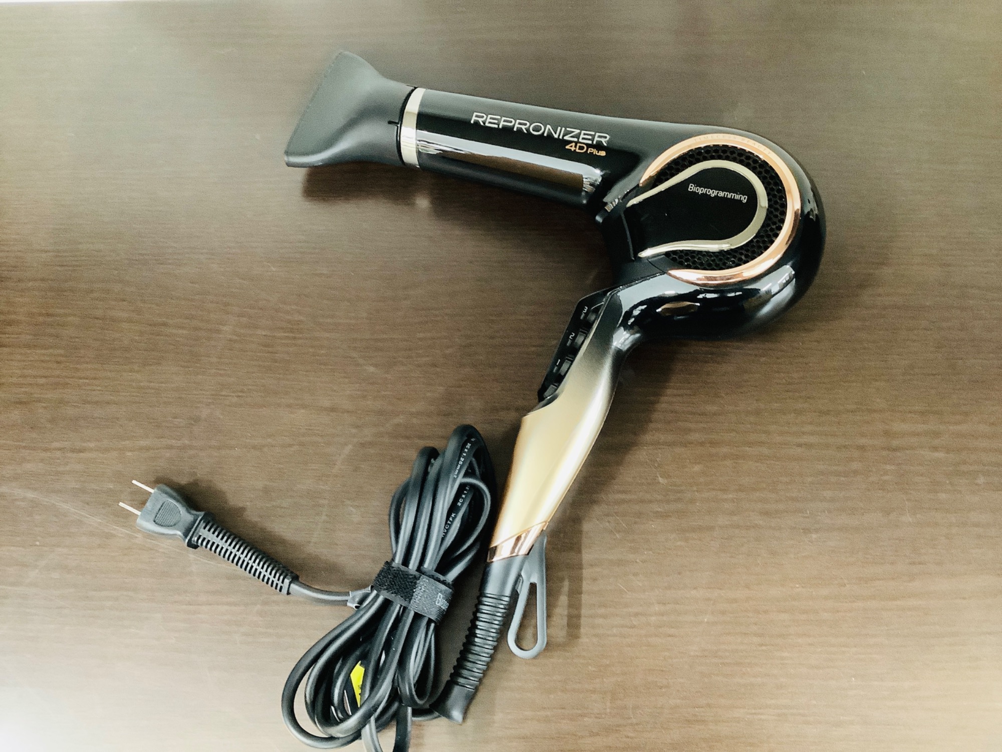 LUMIELINA/リュミエリーナ】レプロナイザー4D plus買取入荷いたしまし