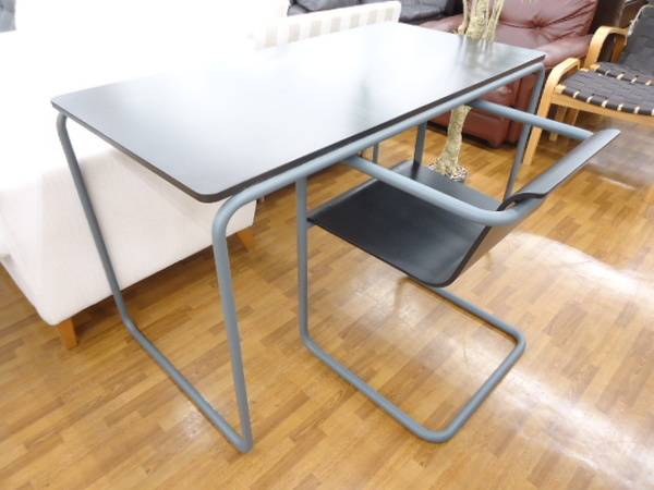 無印良品 スチールパイプデスク（L）＆チェアのセットが買取入荷いたし