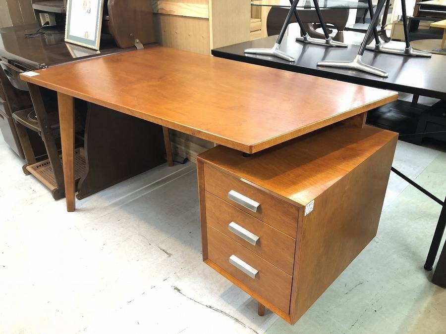 PACIFIC FURNITUREのPCデスク入荷しました！【町田店】｜2018年06月30