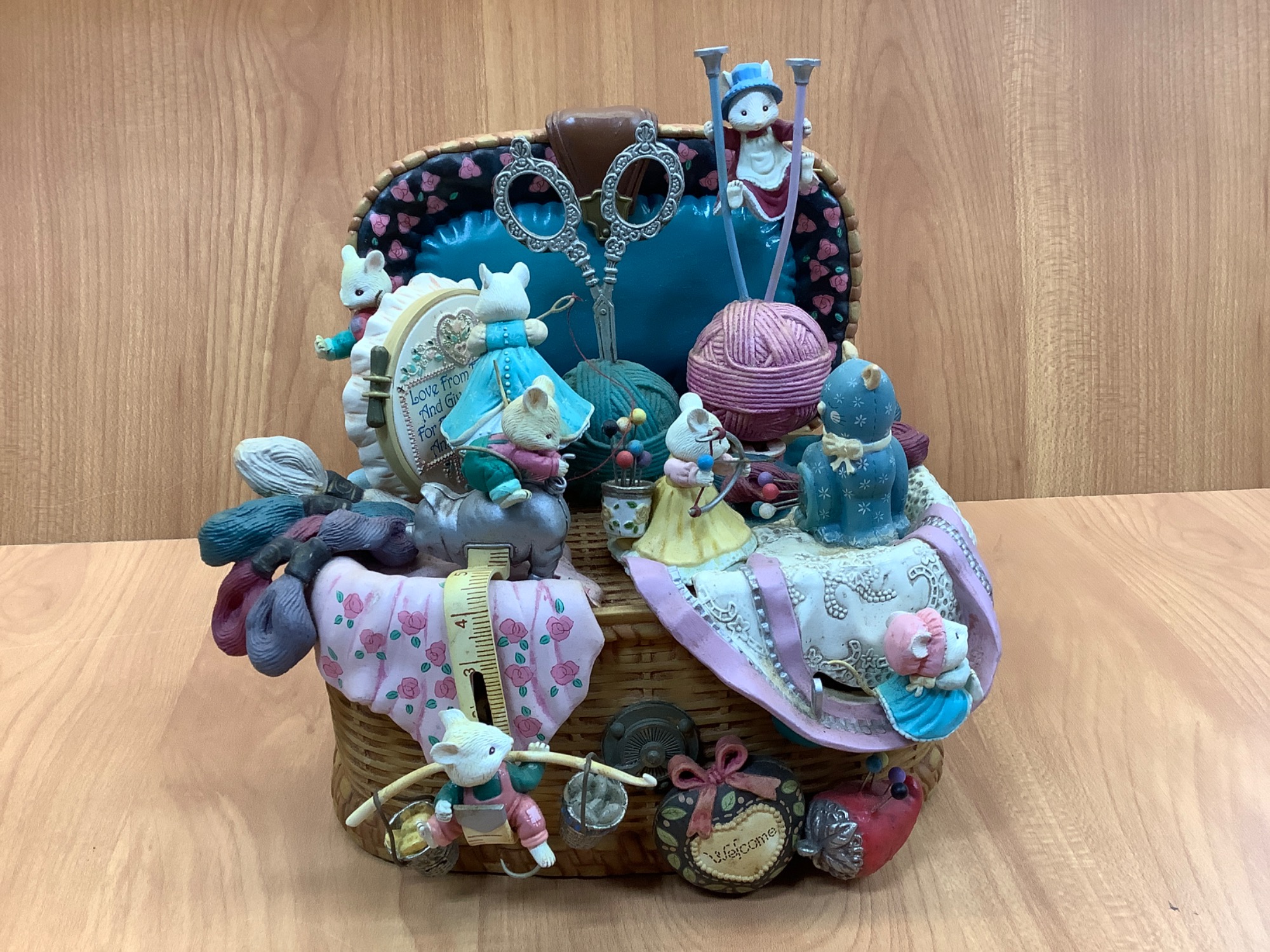 気まぐれ値下げ】ENESCO エネスコ 電飾付最上級 オルゴール 喫茶店 完動