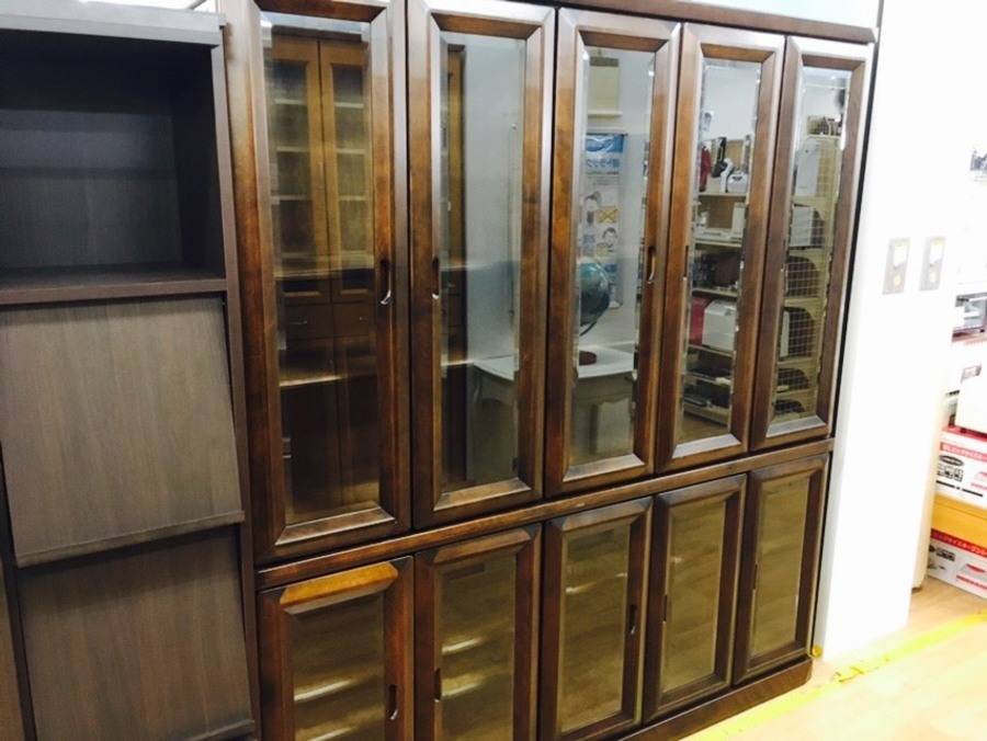 中古】重厚！10枚扉本棚のご紹介！【家具】｜2018年07月16日