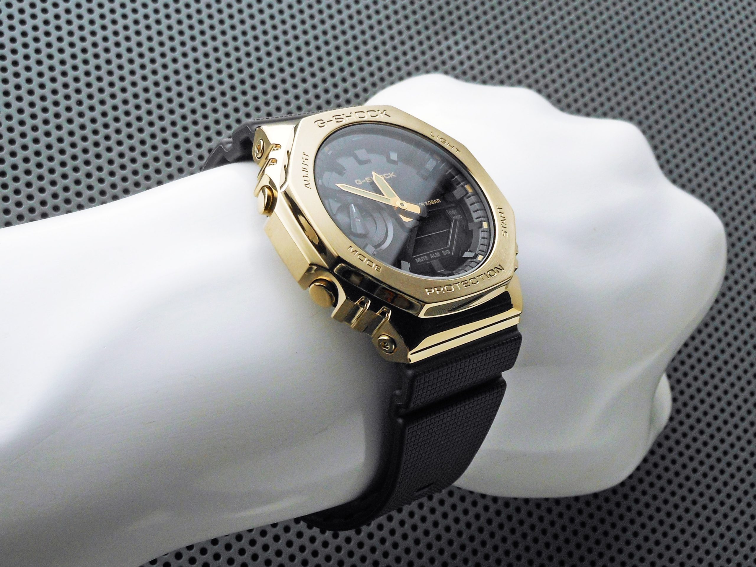 G-SHOCK＞GM-2100G-1A9JF/メタルカバード/ゴールド | 静岡の宝石・時計