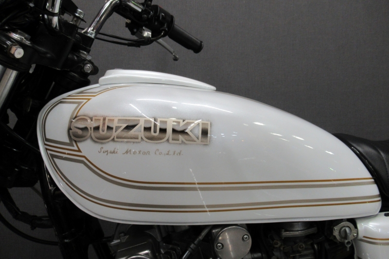 GS400 パールホワイト&ゴールドカスタム｜SOLD OUT｜旧車・絶版バイク