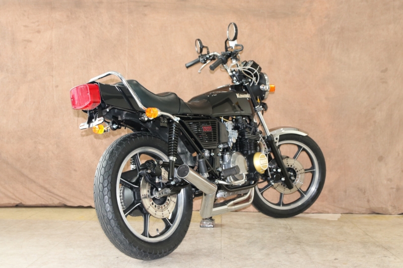 Z550 東京本店 トリプルディスク ブラックBEETアルフィン仕様｜SOLD