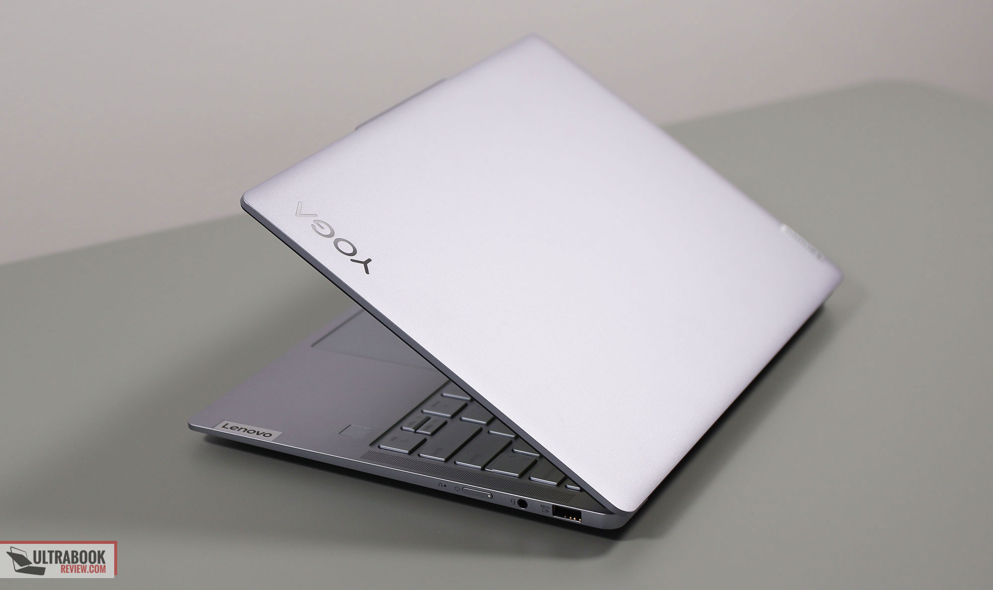 Lenovo Yoga Slim 6 review (14APU8 laptop, AMD Ryzen 7 7840U)