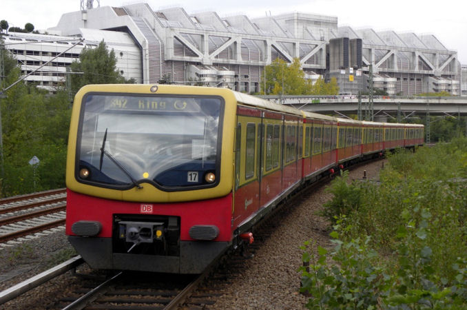 ベルリンの都市高速鉄道「Sバーン」- 世界の鉄道（裏辺研究所）