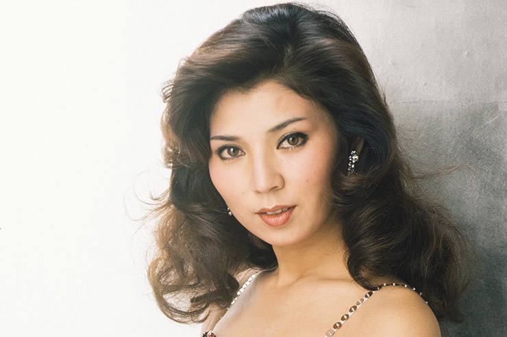 八代亜紀、NHKでの歌唱映像を収録したDVD『八代亜紀 プレミア歌唱集