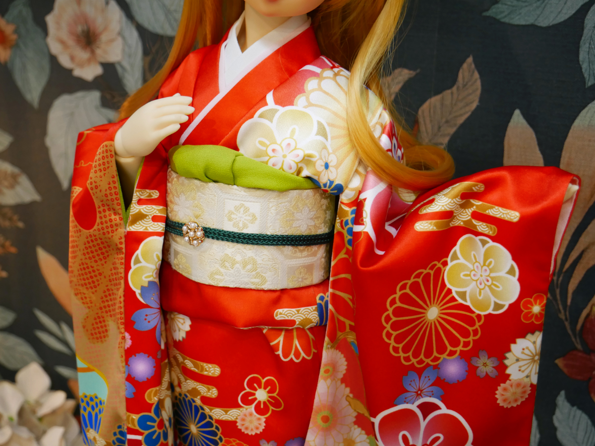 2025年12月13日より発売♪「振袖セット（紅緋）」のご紹介です | 天使