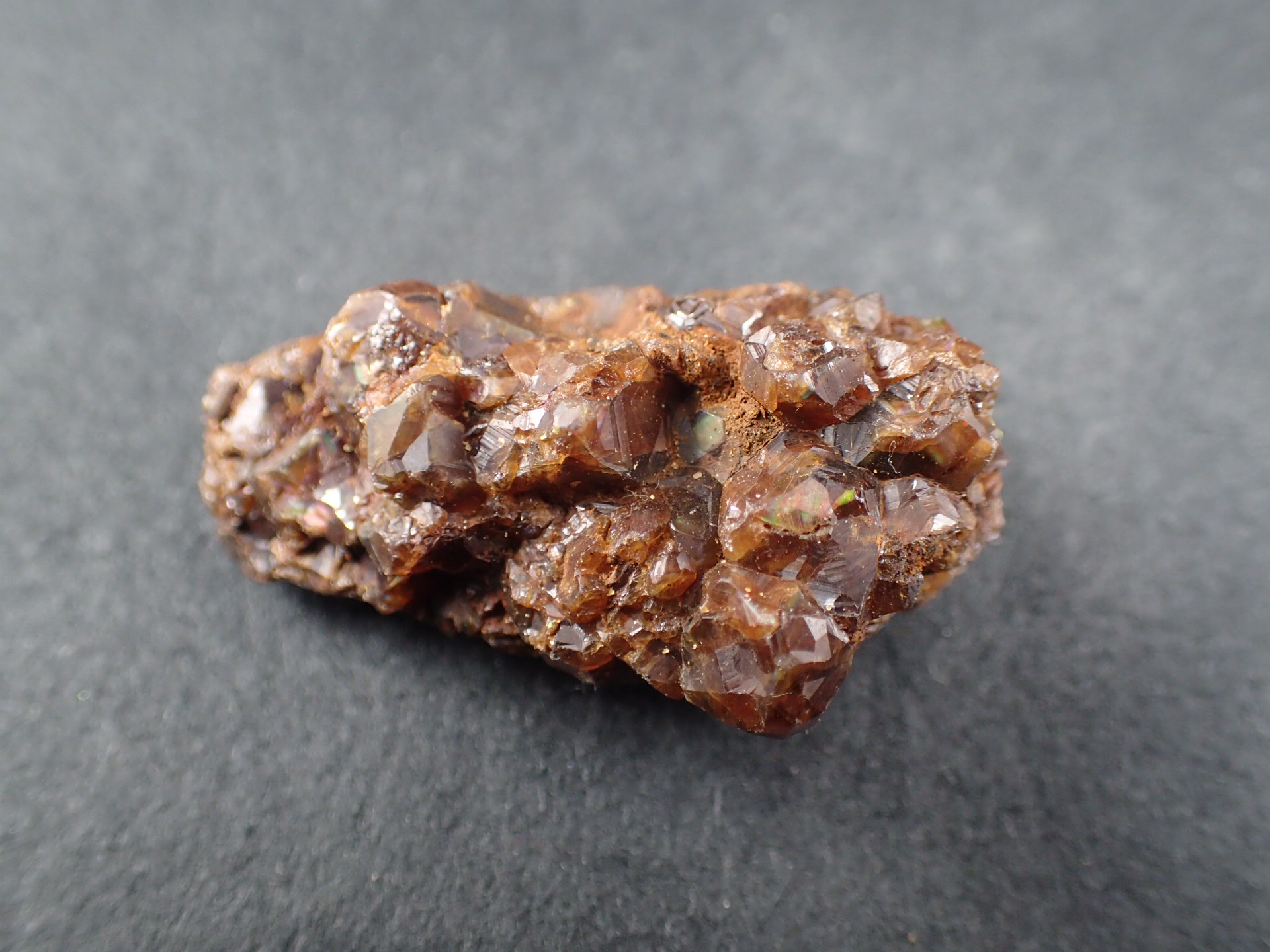 最高品質天川村レインボーガーネット 奈良県吉野郡天川村 産 ｜石の