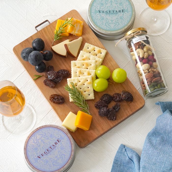 こだわり葡萄のセミドライ2缶＆素焼きナッツセット(化粧箱入り)