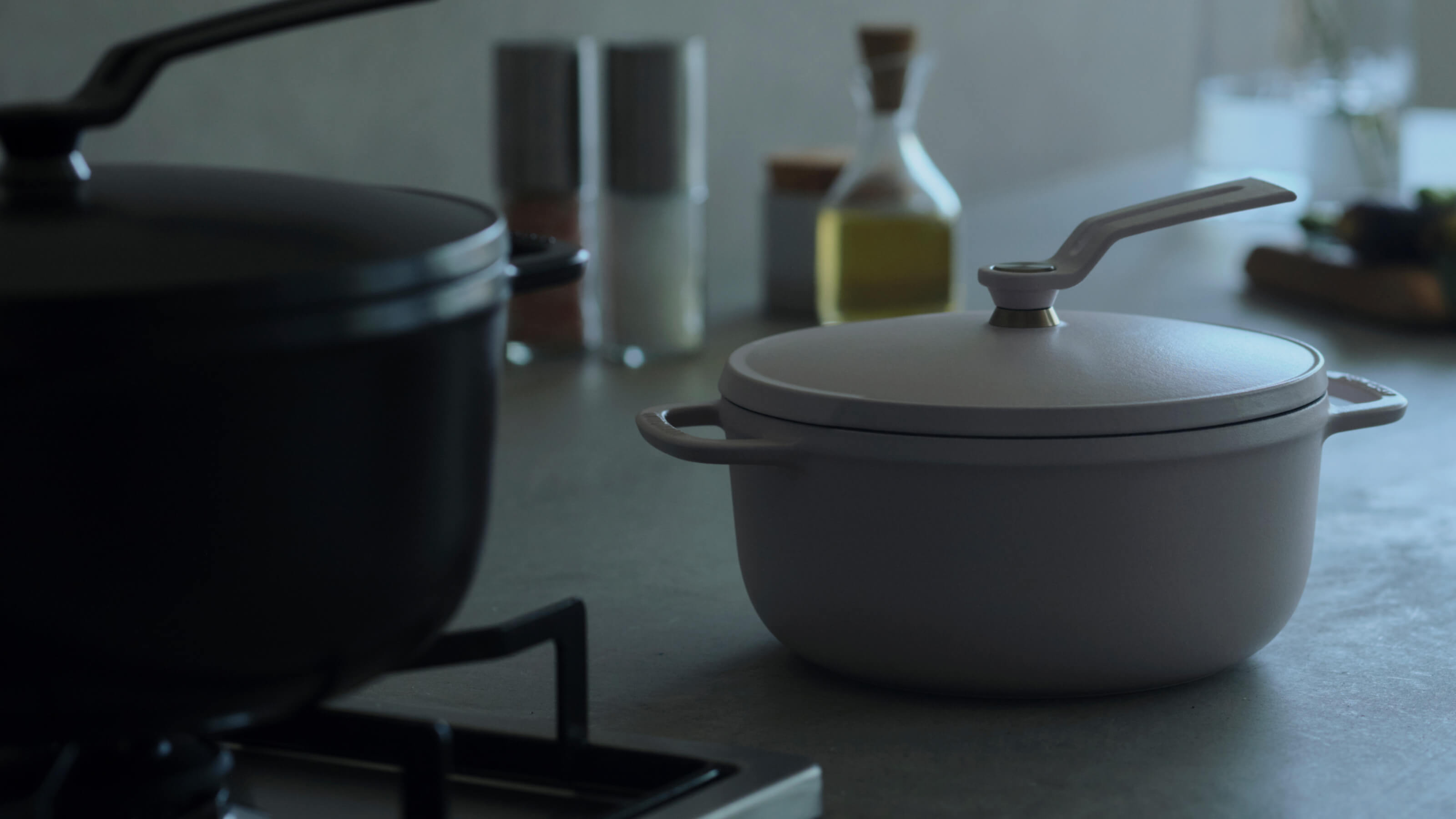 目指し続けたのは、世界一、素材本来の味を引き出す鍋 オーブンポット