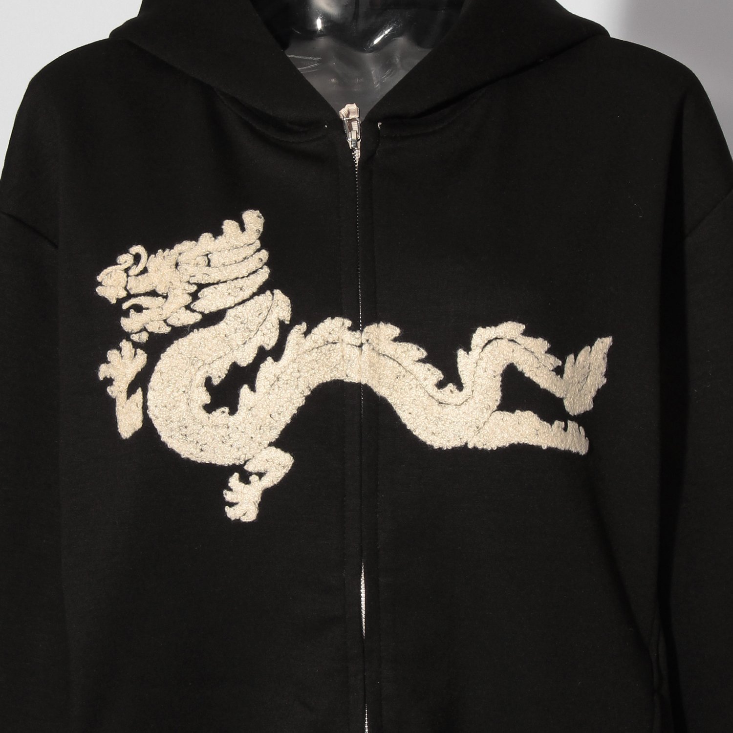 WLC ドラゴンサガラ刺繍フードパーカー｜VIVIENNE TAM（ヴィヴィアン