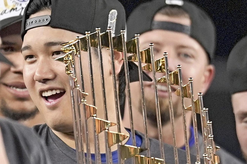 ドジャース大谷翔平、ワールドシリーズ制覇し「新しいチームに来て最高